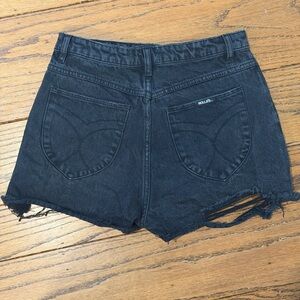 ROLLA'S Black Denim Distressed Hem Shorts Size 28 🖤